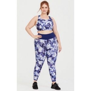 Torrid PERFORMANCE CORE CROP STRAPPY BACK ACTIVE LEGGING Size 3X